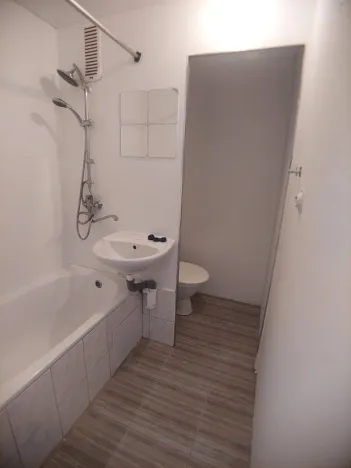 Pronájem bytu 1+1, Tábor, Náchodská, 35 m2