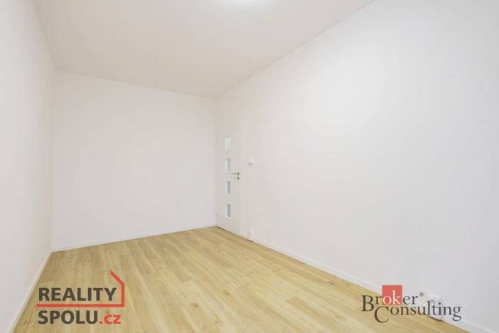 Prodej bytu 3+1, Praha - Modřany, Jordana Jovkova, 62 m2