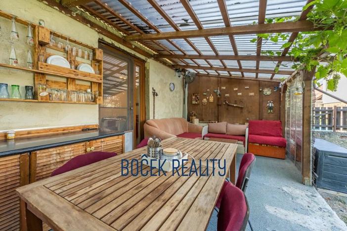 Prodej rodinného domu, Rynholec, nám. 1. máje, 259 m2