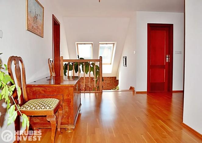 Prodej rodinného domu, Horní Jelení, Dvorská, 380 m2