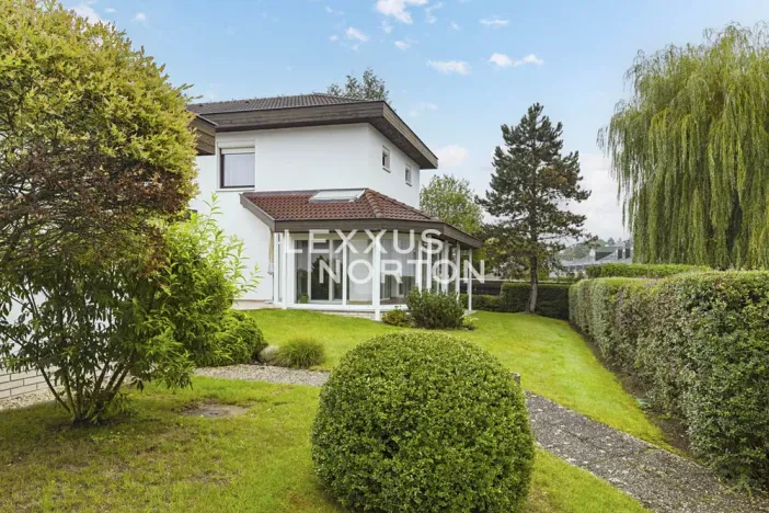 Prodej rodinného domu, Kamenice, Kruhová, 355 m2