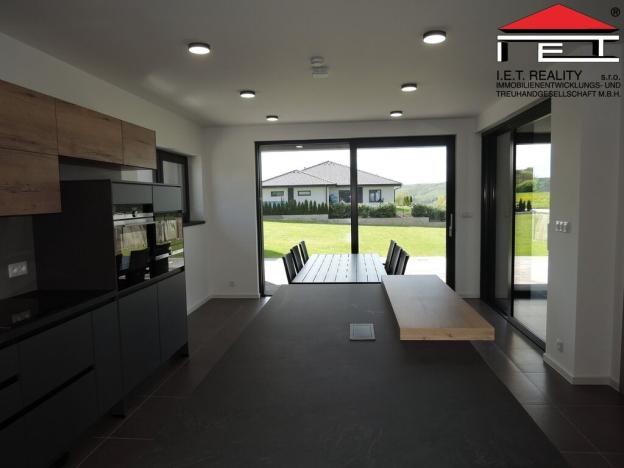 Prodej rodinného domu, Mezouň, 210 m2