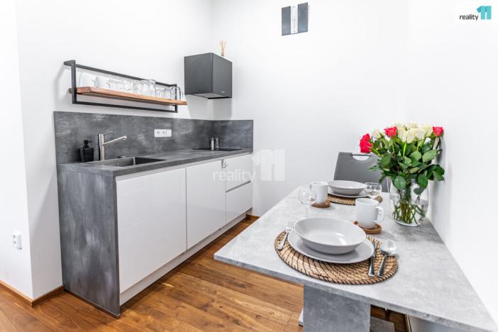 Prodej bytu 1+kk, Vrchlabí - Hořejší Vrchlabí, Horská, 28 m2