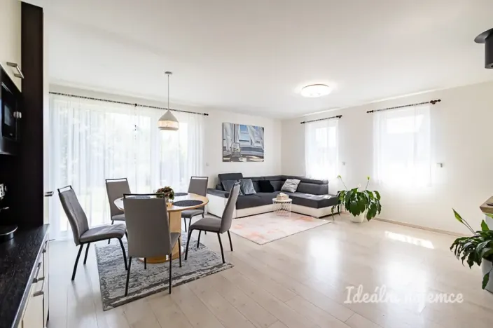 Pronájem bytu 3+kk, Hovorčovice, Střední, 76 m2