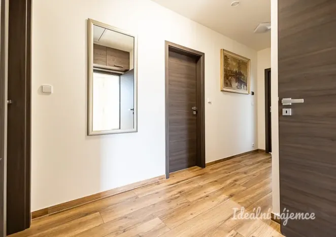 Pronájem bytu 3+kk, Hovorčovice, Střední, 76 m2