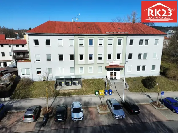 Pronájem kanceláře, Mariánské Lázně, Nádražní náměstí, 13 m2