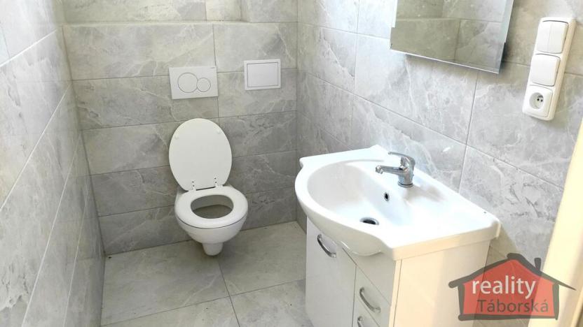Prodej komerční nemovitosti, Nupaky, 88 m2