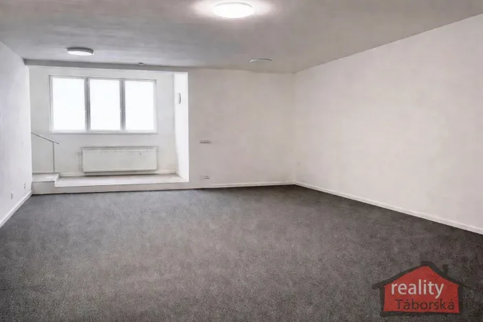 Prodej atypického bytu, Nupaky, 88 m2