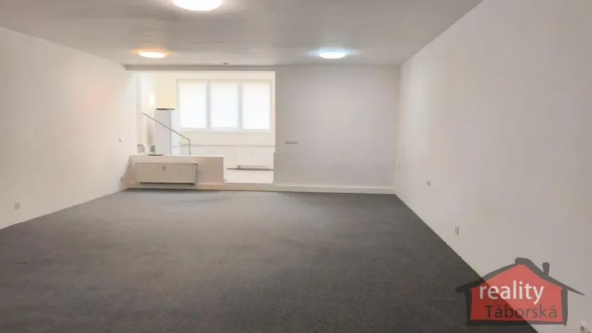 Prodej atypického bytu, Nupaky, 88 m2