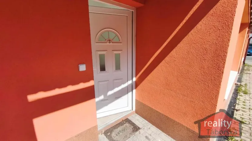 Prodej atypického bytu, Nupaky, 88 m2