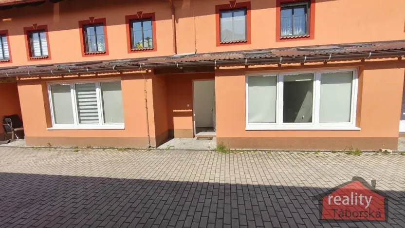 Prodej atypického bytu, Nupaky, 88 m2
