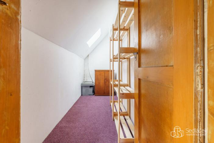 Prodej rodinného domu, Sokolov, Slovenská, 150 m2