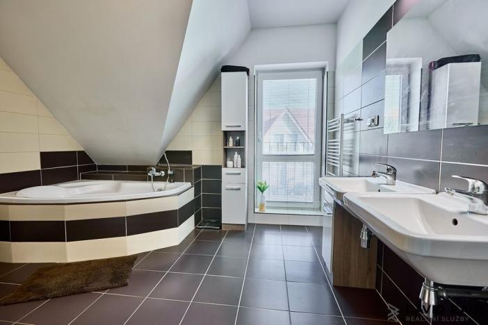 Prodej rodinného domu, Syrovice, 139 m2