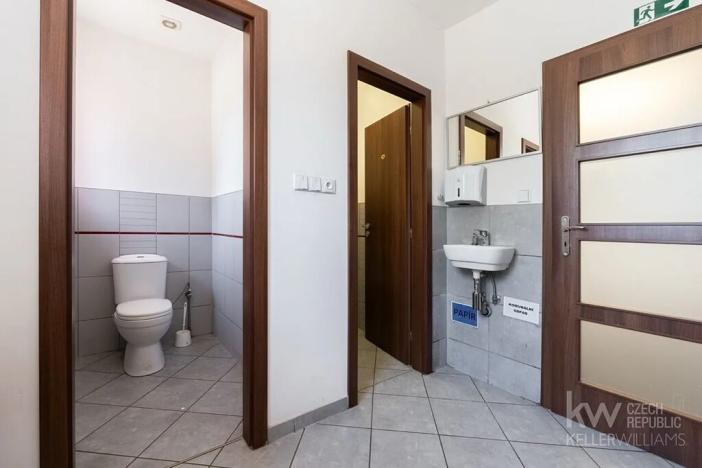 Pronájem kanceláře, Louny, Husova, 175 m2