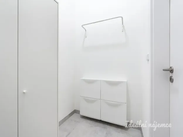 Pronájem bytu 2+kk, Praha - Kyje, Za černým mostem, 66 m2