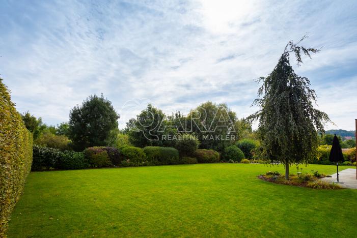 Pronájem vily, Statenice, U Školy, 364 m2