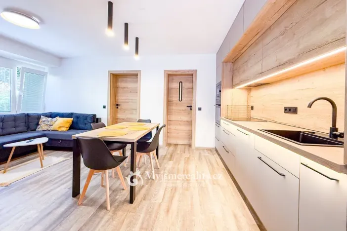 Pronájem bytu 3+kk, Znojmo, 17. listopadu, 75 m2