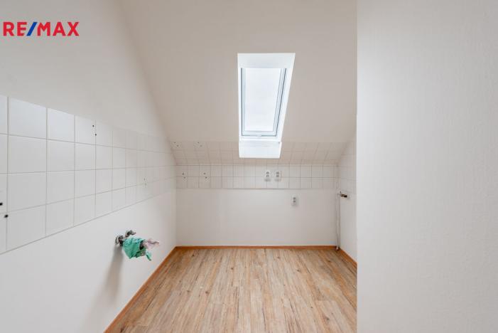 Prodej komerční nemovitosti, Měchenice, Hlavní, 330 m2