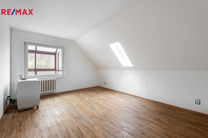 Prodej komerční nemovitosti, Měchenice, Hlavní, 330 m2