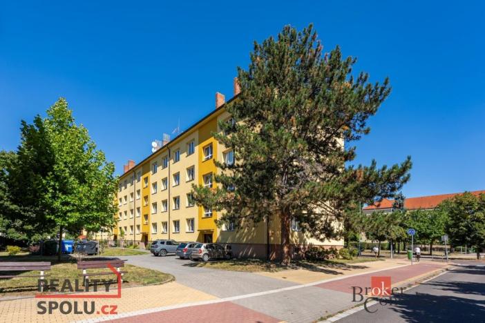 Pronájem bytu 2+1, Pardubice - Zelené Předměstí, Benešovo náměstí, 38 m2