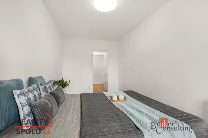 Prodej bytu 3+1, Praha - Modřany, Urbánkova, 79 m2