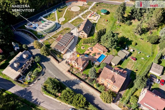 Prodej rodinného domu, Sadov, 372 m2