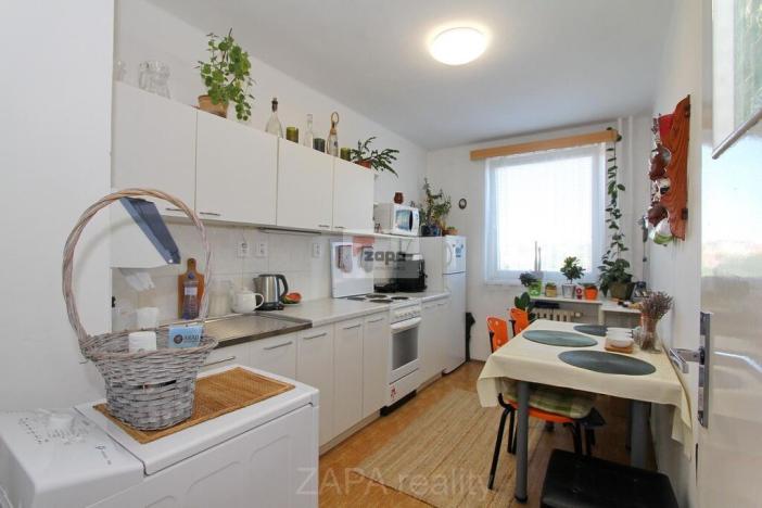 Pronájem bytu 1+1, Praha - Hloubětín, Šestajovická, 30 m2