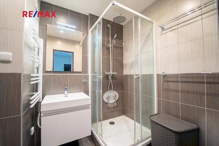 Prodej bytu 4+1, Praha - Řepy, Španielova, 90 m2