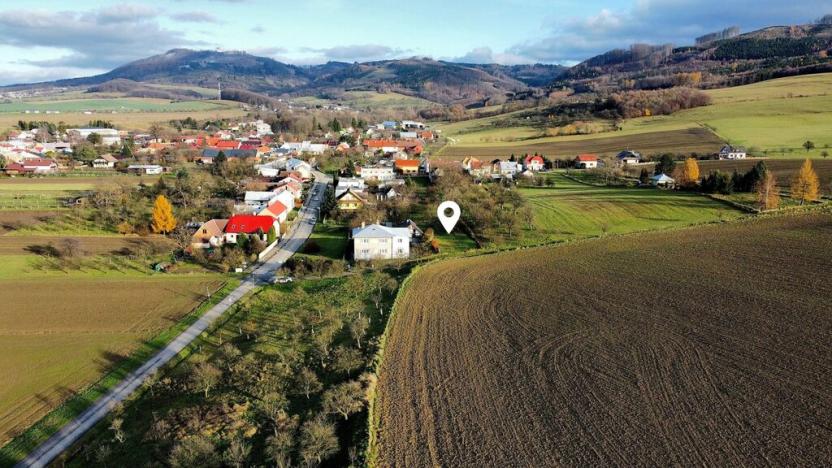 Prodej pozemku pro bydlení, Chomýž, 692 m2