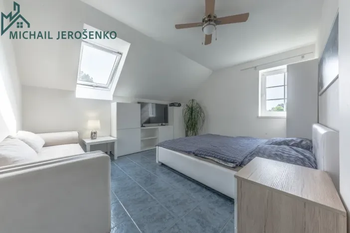 Prodej rodinného domu, Mladé Buky, 149 m2