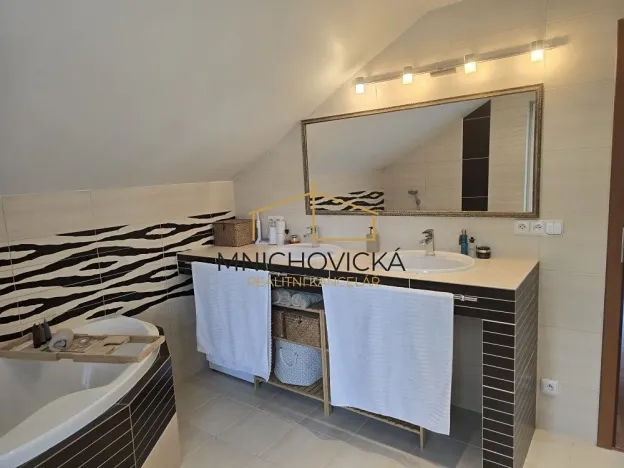 Prodej rodinného domu, Mnichovice, K Hubačovu, 186 m2