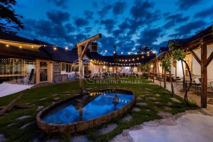 Prodej ubytování, Brod nad Dyjí, 588 m2