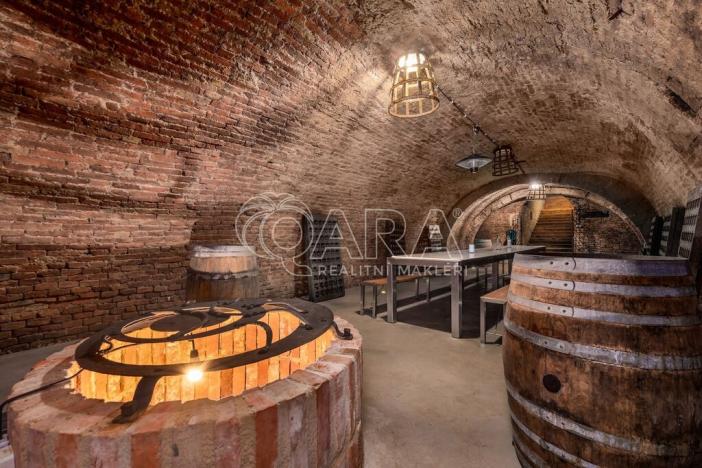 Prodej ubytování, Brod nad Dyjí, 588 m2