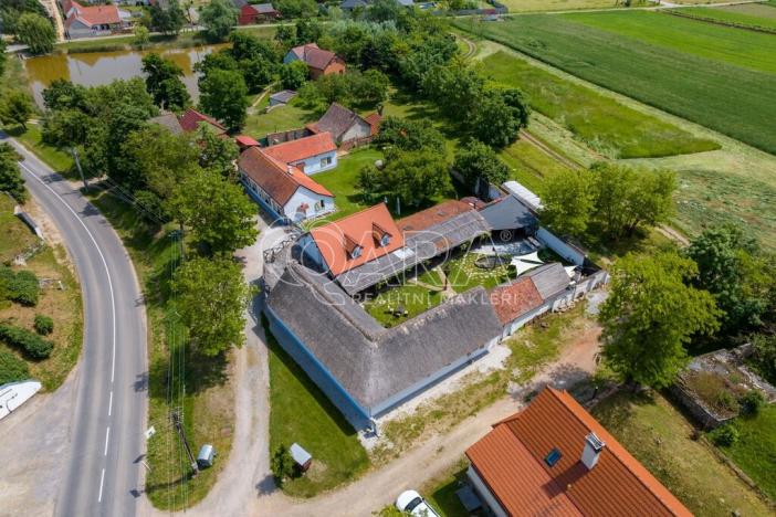 Prodej ubytování, Brod nad Dyjí, 588 m2