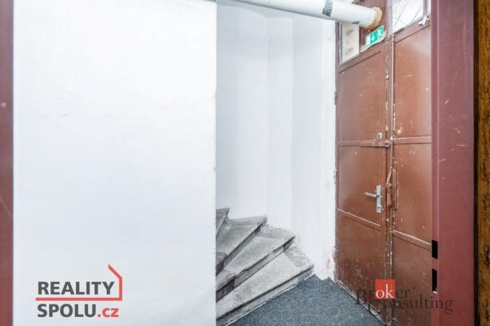 Prodej komerční nemovitosti, Karlovy Vary, Varšavská, 145 m2