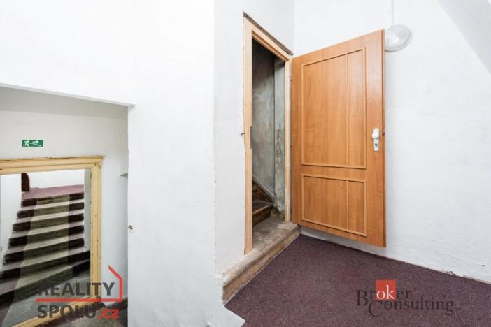 Prodej komerční nemovitosti, Karlovy Vary, Varšavská, 145 m2