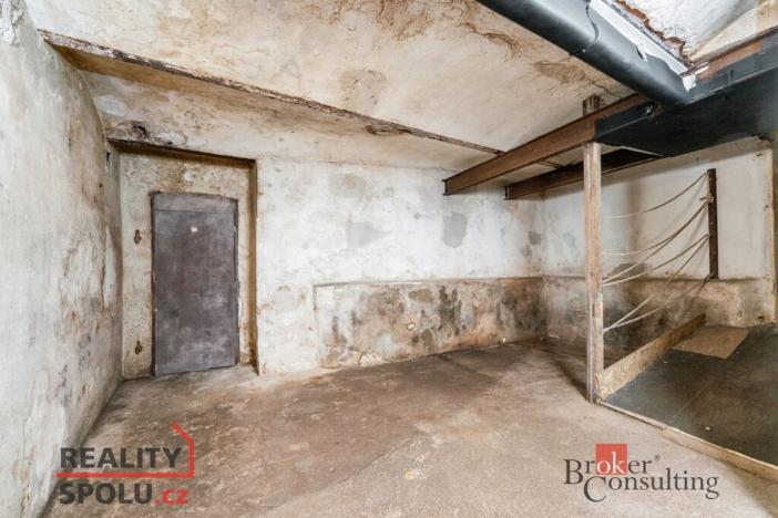 Prodej komerční nemovitosti, Karlovy Vary, Varšavská, 145 m2