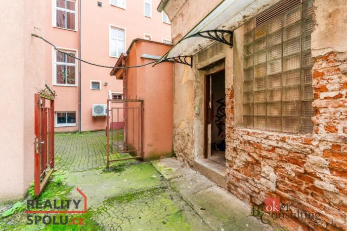 Prodej komerční nemovitosti, Karlovy Vary, Varšavská, 145 m2