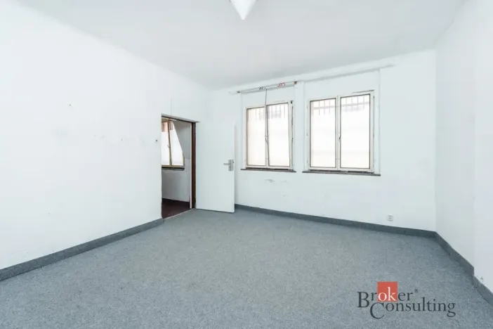 Prodej komerční nemovitosti, Karlovy Vary, Varšavská, 145 m2