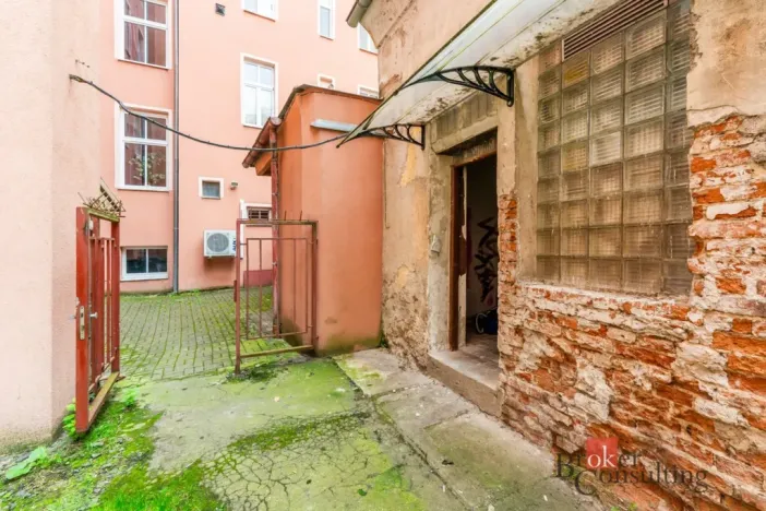 Prodej komerční nemovitosti, Karlovy Vary, Varšavská, 145 m2