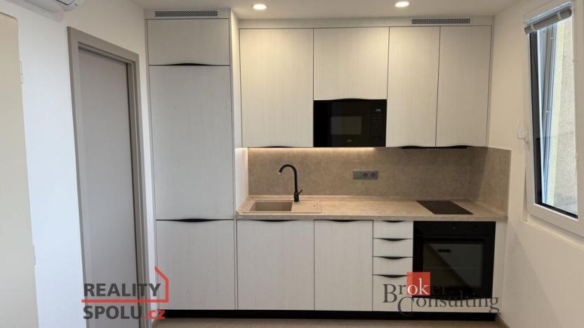 Pronájem bytu 1+1, Praha - Záběhlice, Jabloňová, 27 m2