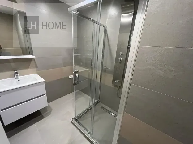 Prodej obchodního prostoru, Karlovy Vary, 72 m2