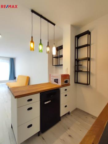 Pronájem bytu 2+kk, Třebíč, Zdislavina, 45 m2