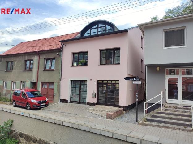 Pronájem bytu 2+kk, Třebíč, Zdislavina, 45 m2