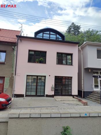 Pronájem bytu 2+kk, Třebíč, Zdislavina, 45 m2