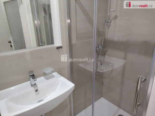 Pronájem bytu 1+kk, Děčín - Děčín III-Staré Město, Zelená, 21 m2