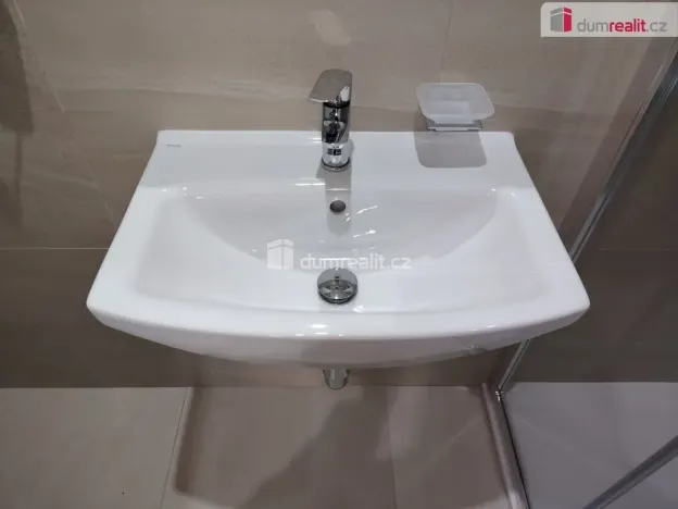 Pronájem bytu 1+kk, Děčín - Děčín III-Staré Město, Zelená, 21 m2