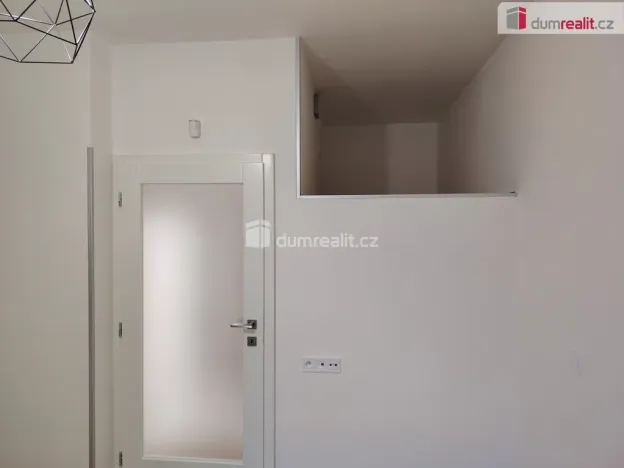 Pronájem bytu 1+kk, Děčín - Děčín III-Staré Město, Zelená, 21 m2