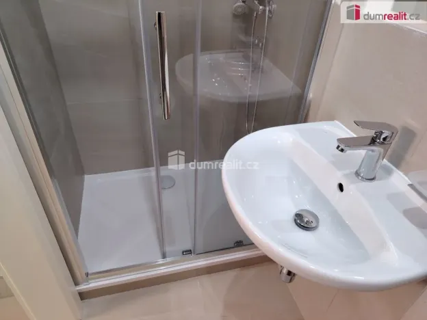 Pronájem bytu 1+kk, Děčín - Děčín III-Staré Město, Zelená, 21 m2