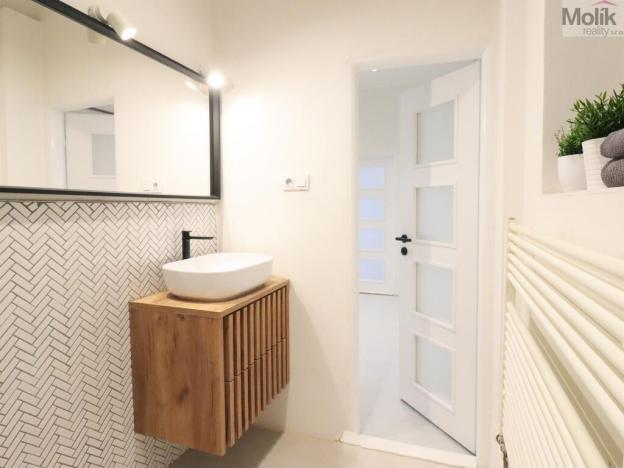 Pronájem bytu 2+1, Chomutov, Křižíkova, 82 m2